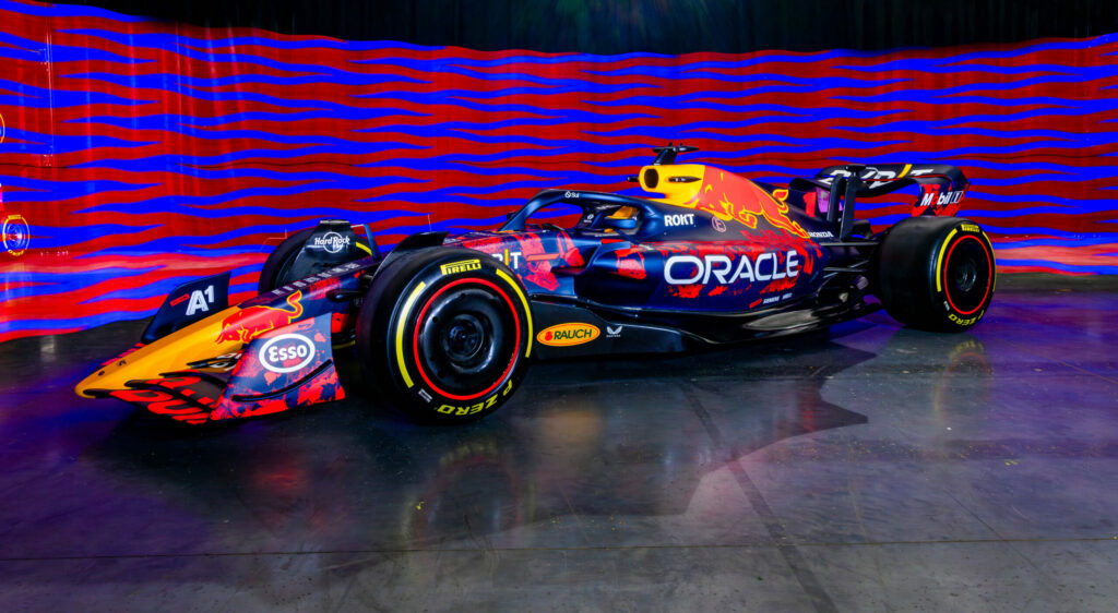 Red Bull celebra su 20° aniversario en Silverstone con una librea especial diseñada por un fan