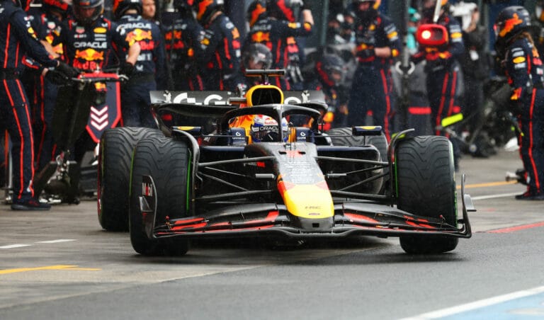 Verstappen brilla en Australia Marko planea mejoras